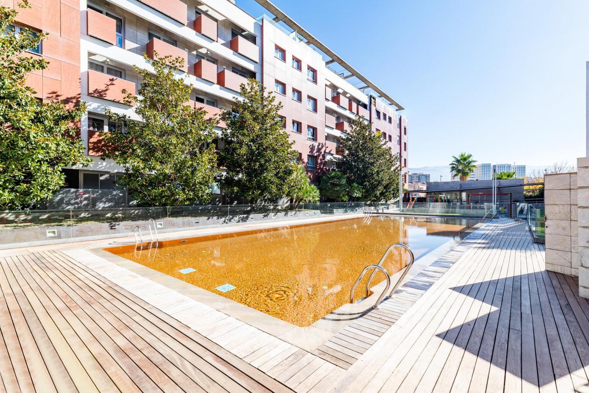 Ferienwohnung Tuguest Avenida De La Investigacion - Free Parking Granada Exterior foto